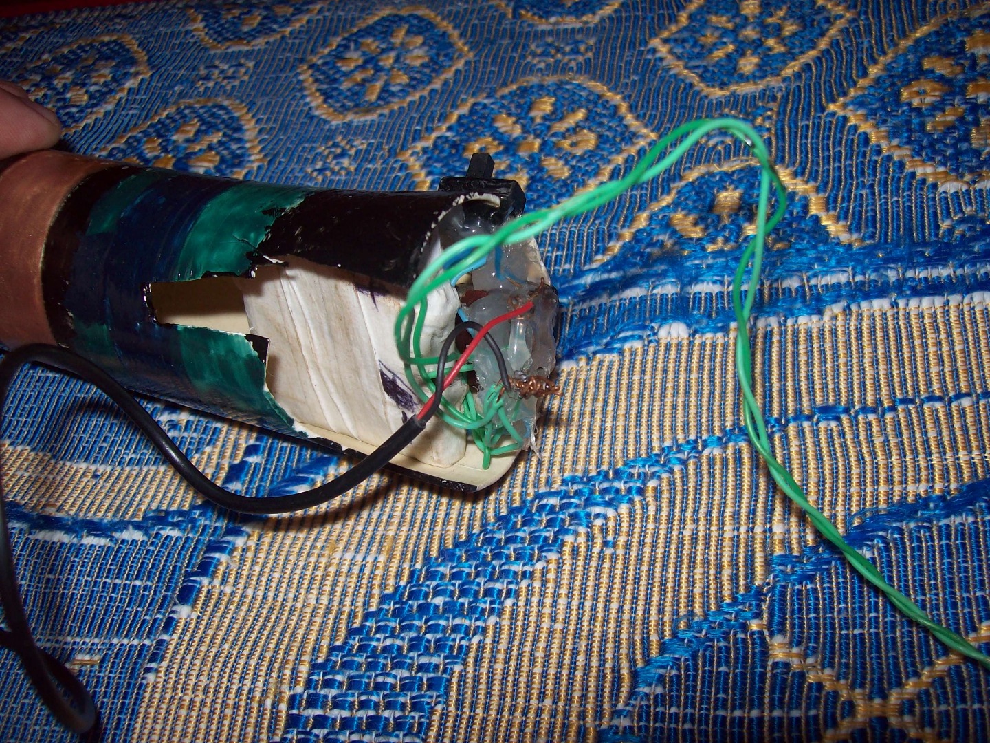 Аварійний ліхтарик / Emergency Flashlight | Patient Innovation